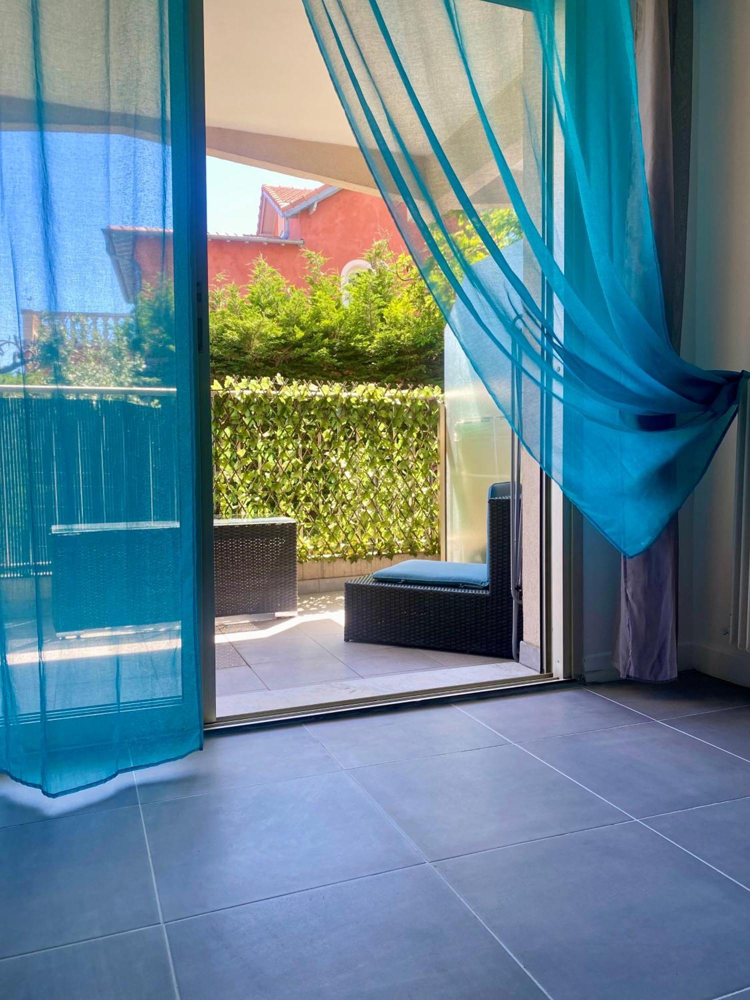 Studio Jardin Fleuris Parking نيس المظهر الخارجي الصورة